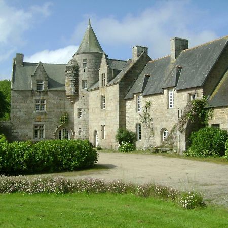 Manoir De Kerguereon Bed and Breakfast Ploubezre Eksteriør billede